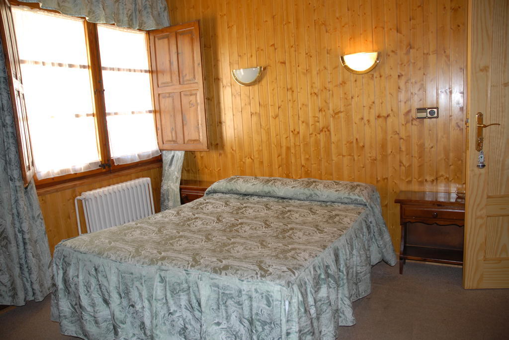 Hotel Europa Les Cameră foto