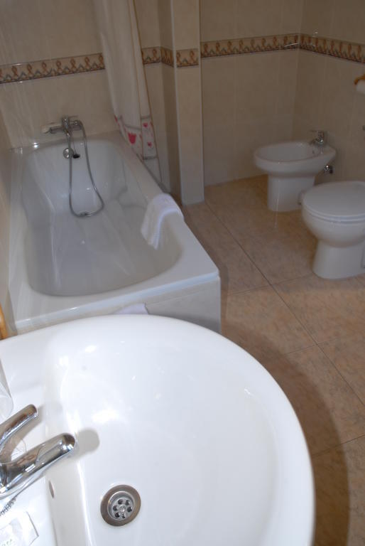Hotel Europa Les Cameră foto